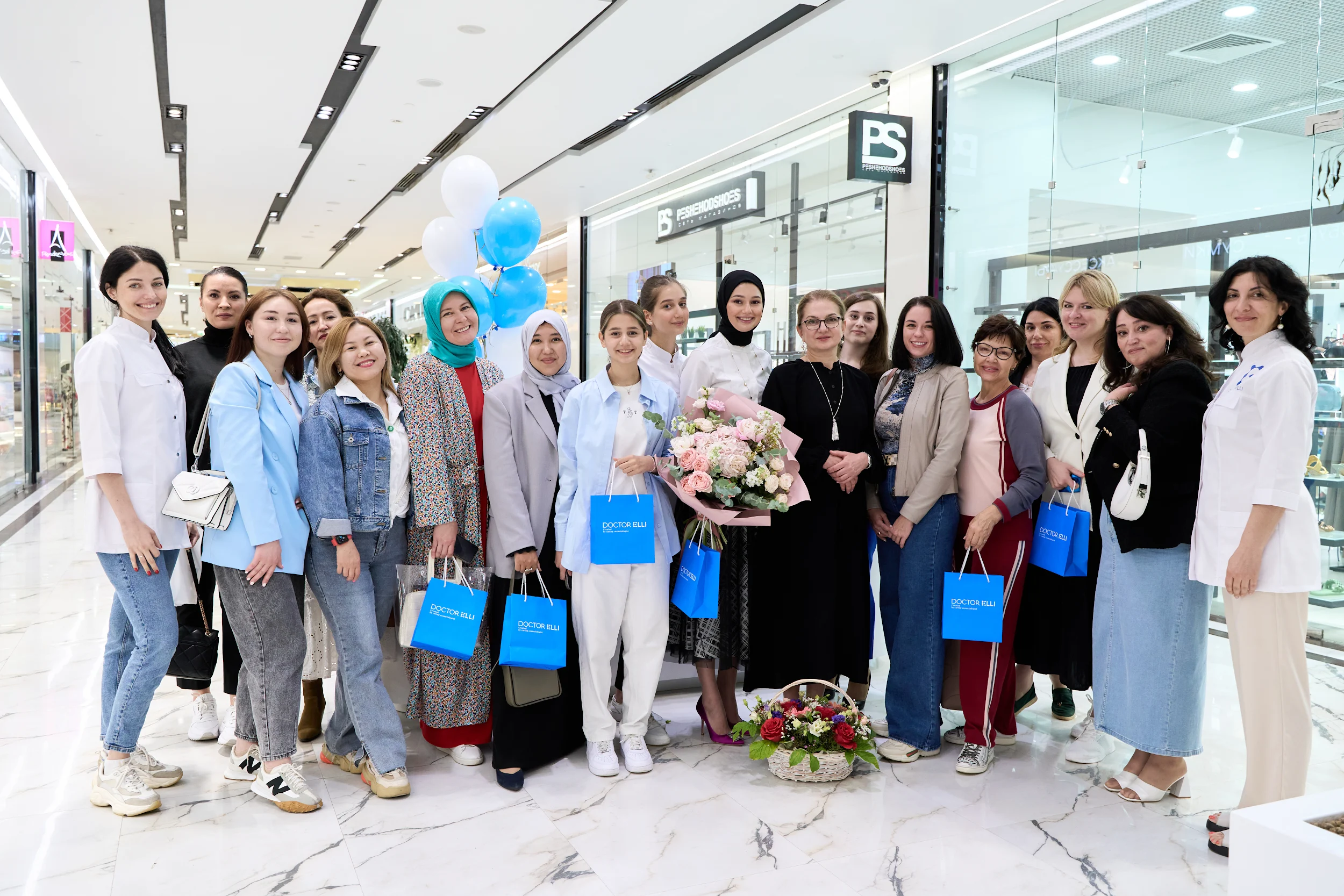 Открытие корнера Авеню